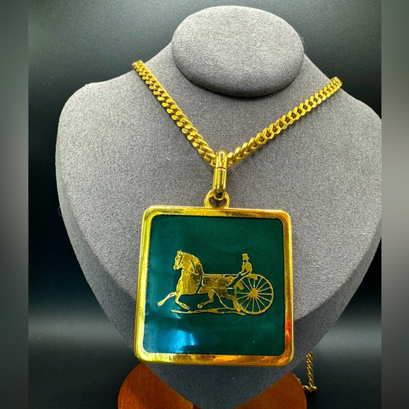 LOT 1349 1349 24K gold plated old Celine vintage necklace with carriage pendant - Picture 1 of 10